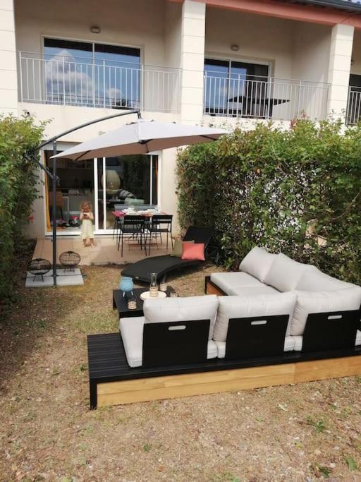 Le Soleil D Eugenie Appartement Dans Residence Avec Piscine Commune Pres De Carcassonne Olonzac Extérieur photo
