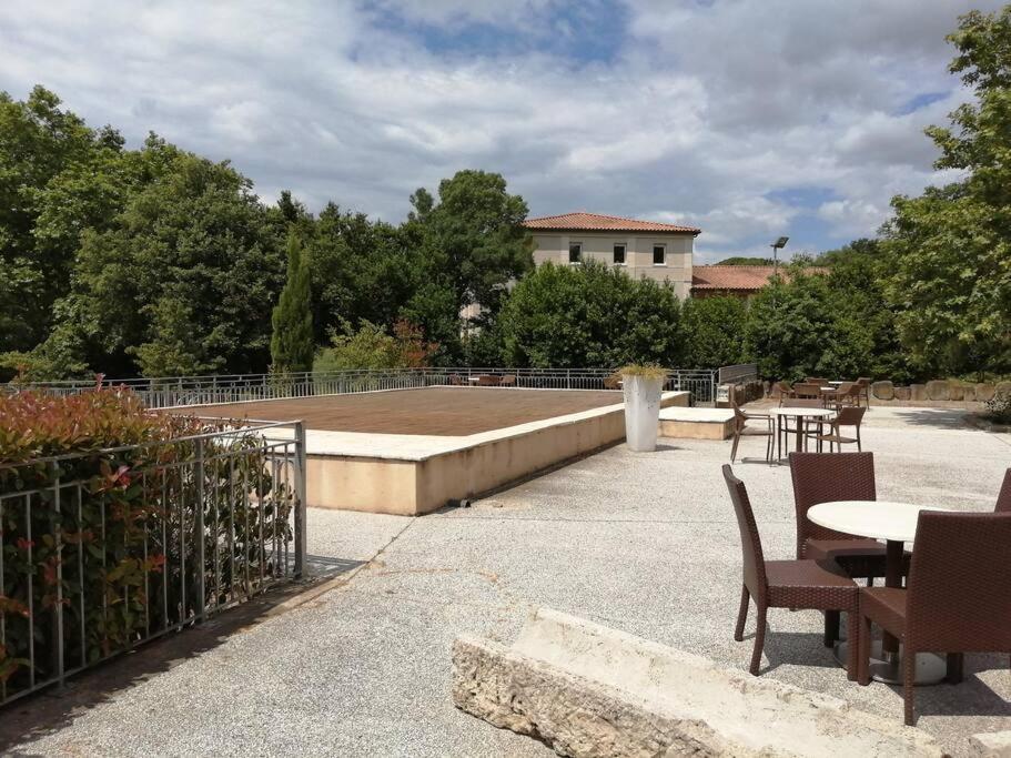 Le Soleil D Eugenie Appartement Dans Residence Avec Piscine Commune Pres De Carcassonne Olonzac Extérieur photo