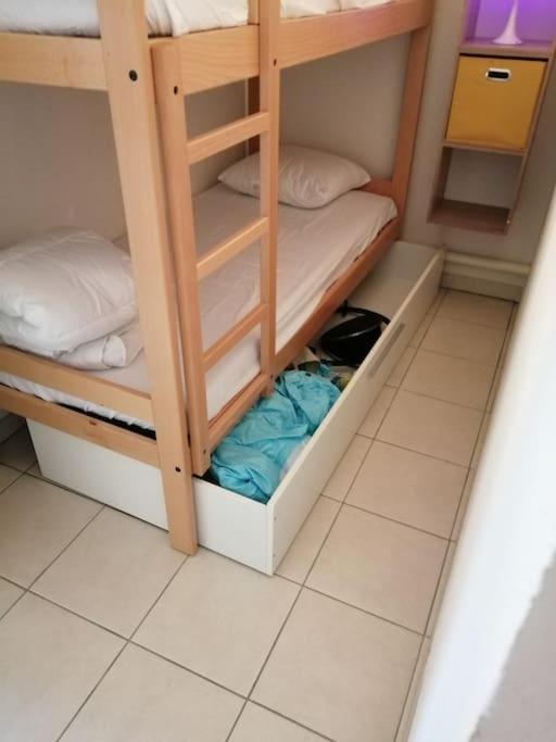 Le Soleil D Eugenie Appartement Dans Residence Avec Piscine Commune Pres De Carcassonne Olonzac Extérieur photo