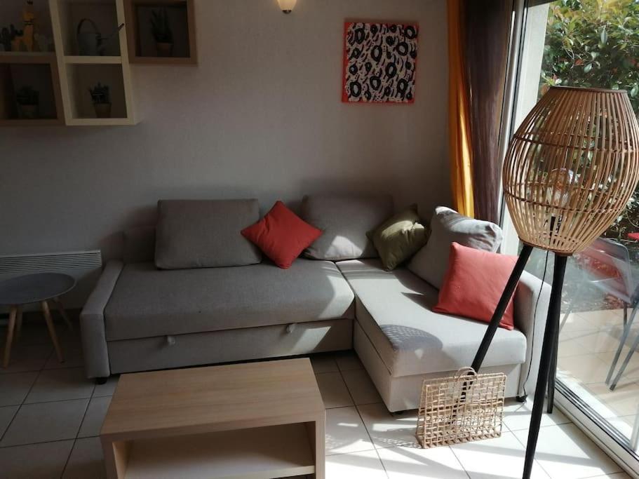 Le Soleil D Eugenie Appartement Dans Residence Avec Piscine Commune Pres De Carcassonne Olonzac Extérieur photo