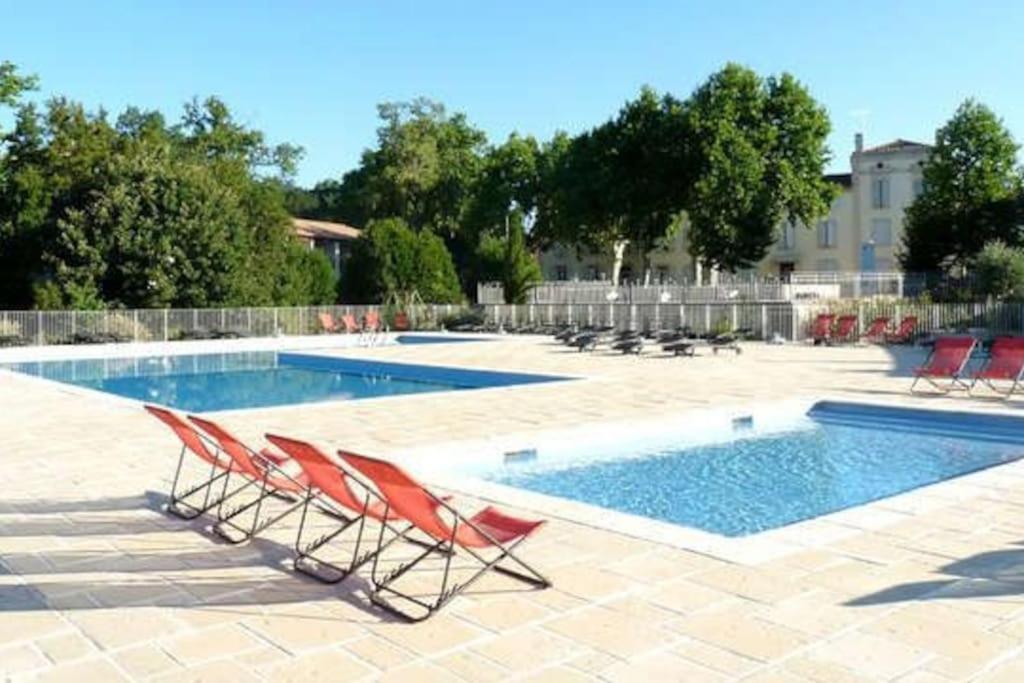 Le Soleil D Eugenie Appartement Dans Residence Avec Piscine Commune Pres De Carcassonne Olonzac Extérieur photo