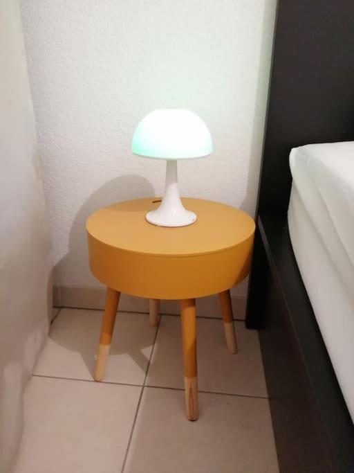 Le Soleil D Eugenie Appartement Dans Residence Avec Piscine Commune Pres De Carcassonne Olonzac Extérieur photo